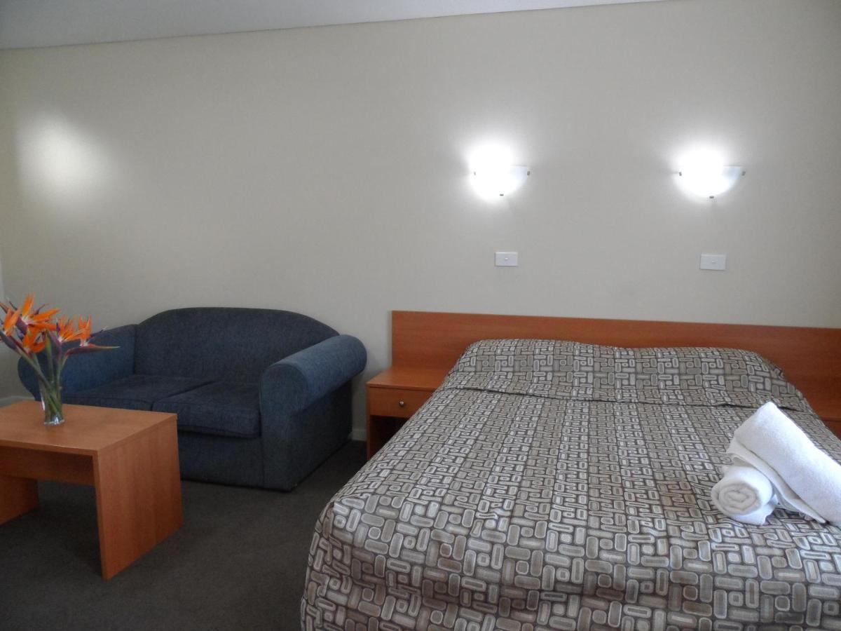 Liberty Plains Motor Inn Sydney Szoba fotó